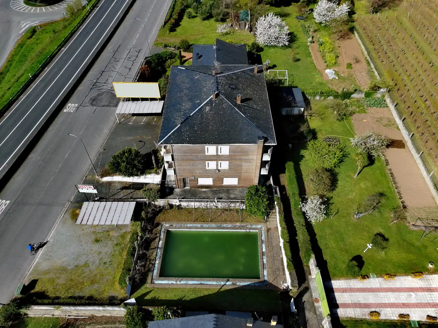 Piscina de Edifici en venda en Quiroga amb Piscina comunitària