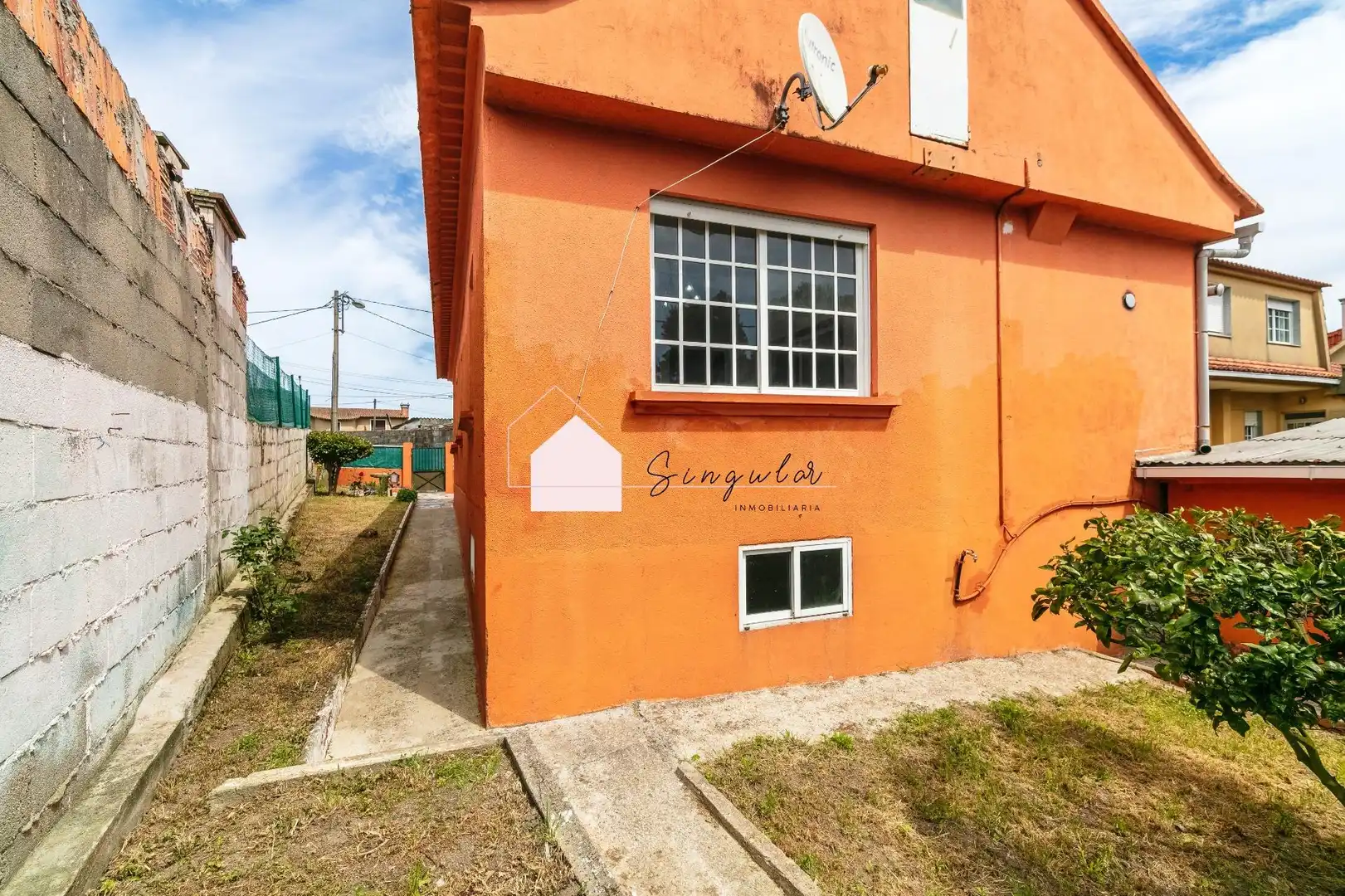 Vista exterior de Casa o chalet en venta en Vigo  con Calefacción, Jardín privado y Trastero