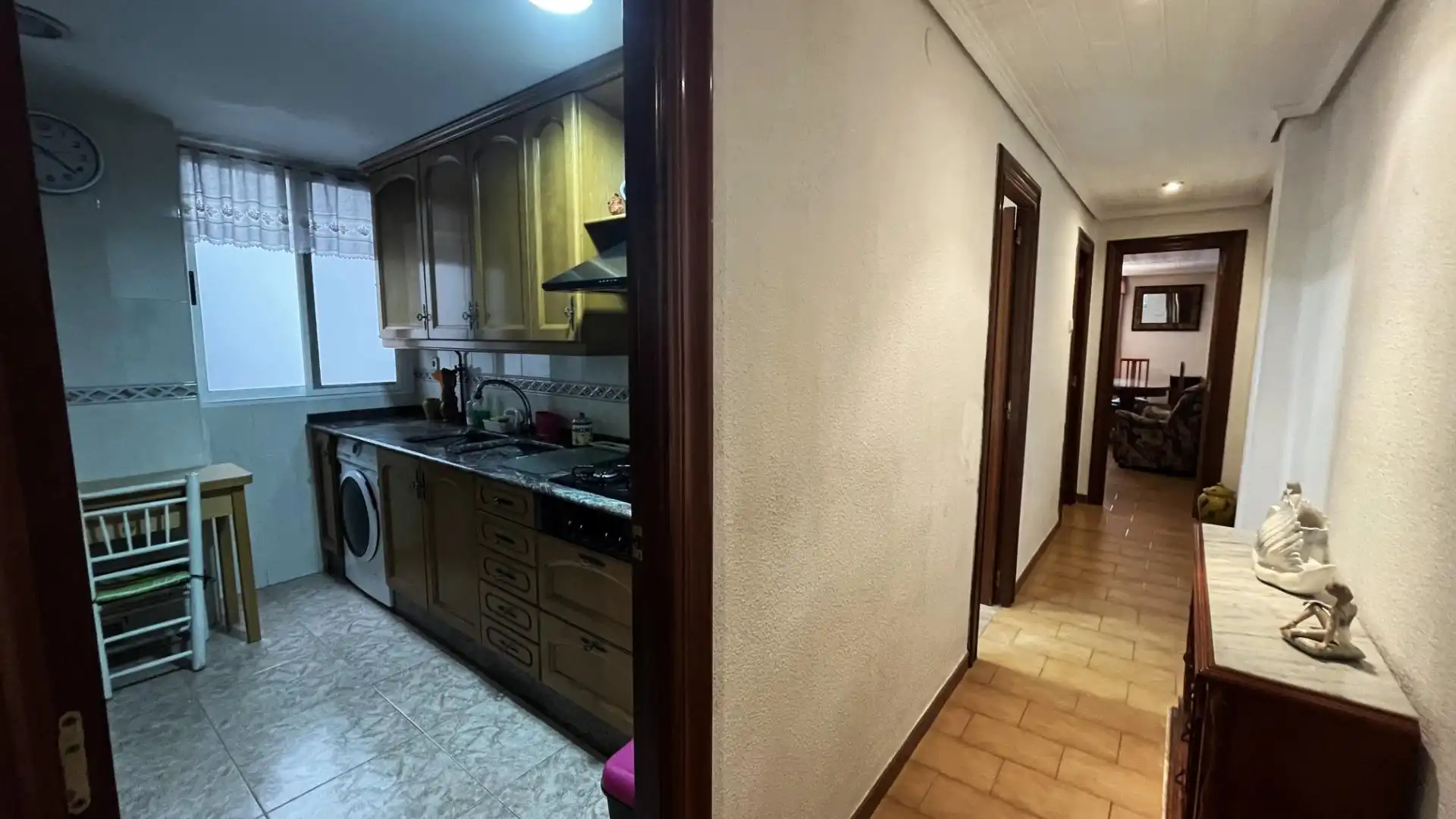 Cuina de Apartament de lloguer en Valencia amb Moblat