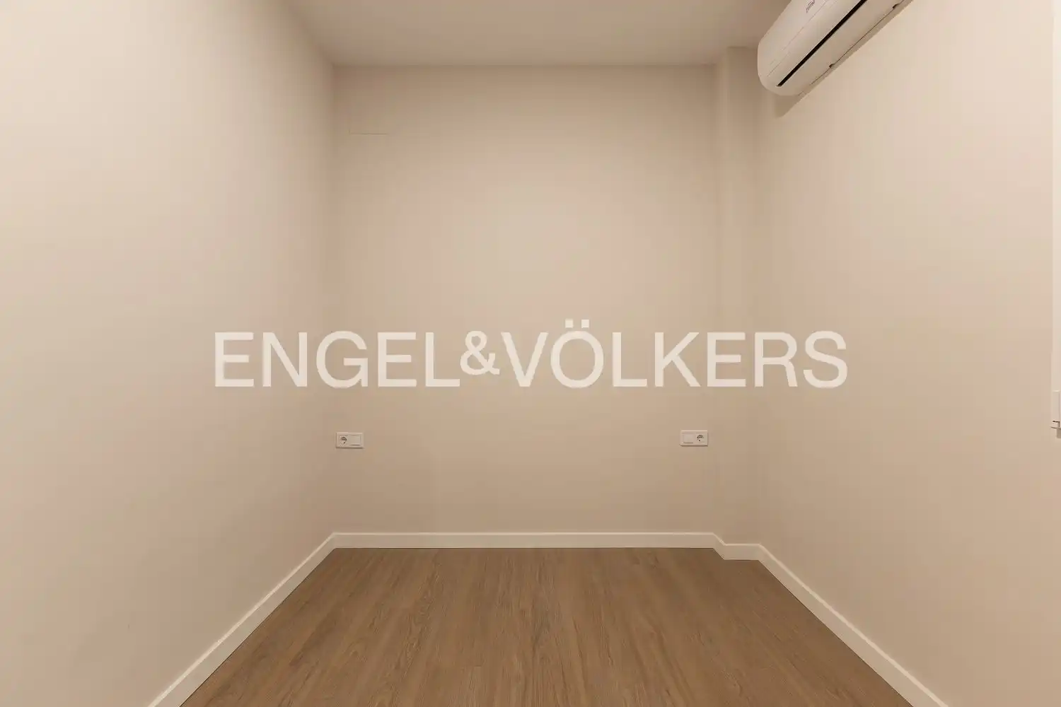 Piso en venta en Valencia con Aire acondicionado, Calefacción y Terraza