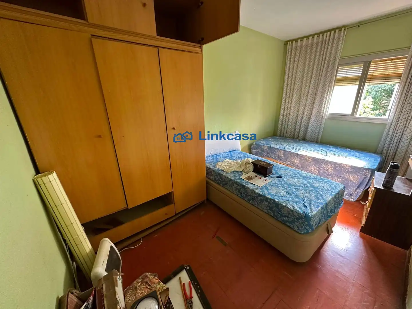 Habitación de Piso en venta en Madrid con Calefacción y Alarma