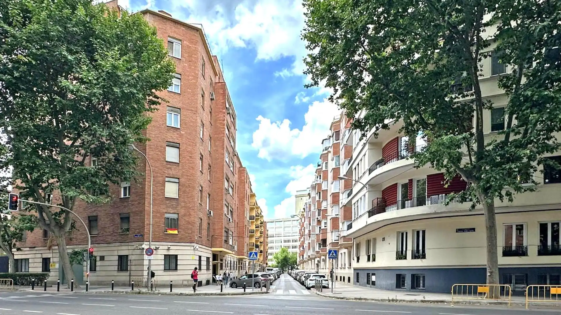 Außenansicht von Wohnung zum Verkauf in Madrid mit Heizung und Balkon