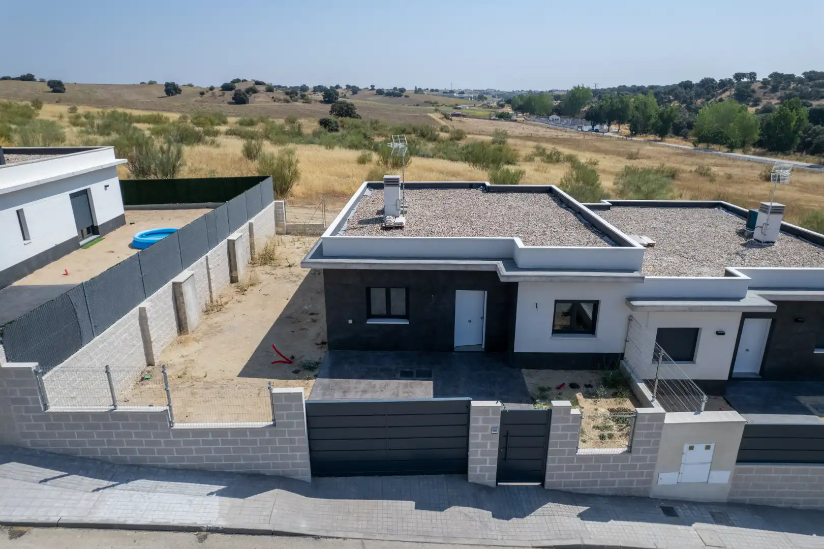 Houses for sale in Villamantilla  with Air Conditioner, Heating and Private garden