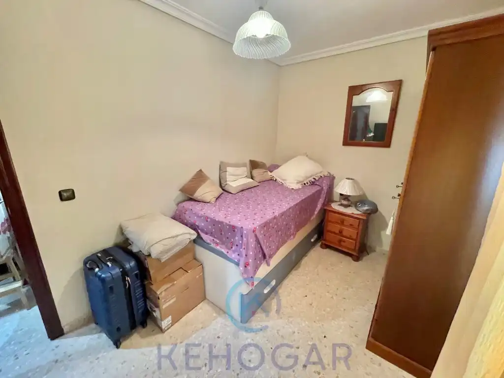 Bedroom of Flat for sale in Dos Hermanas