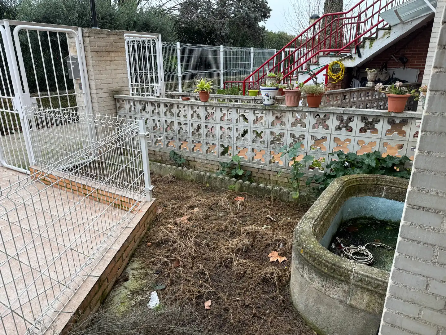 Jardín de Casa adosada en venta en Utebo con Aire acondicionado, Calefacción y Jardín privado