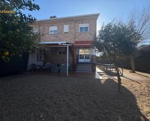 Exterior view of Single-family semi-detached for sale in Badajoz Capital  with Air Conditioner, Heating and Private garden