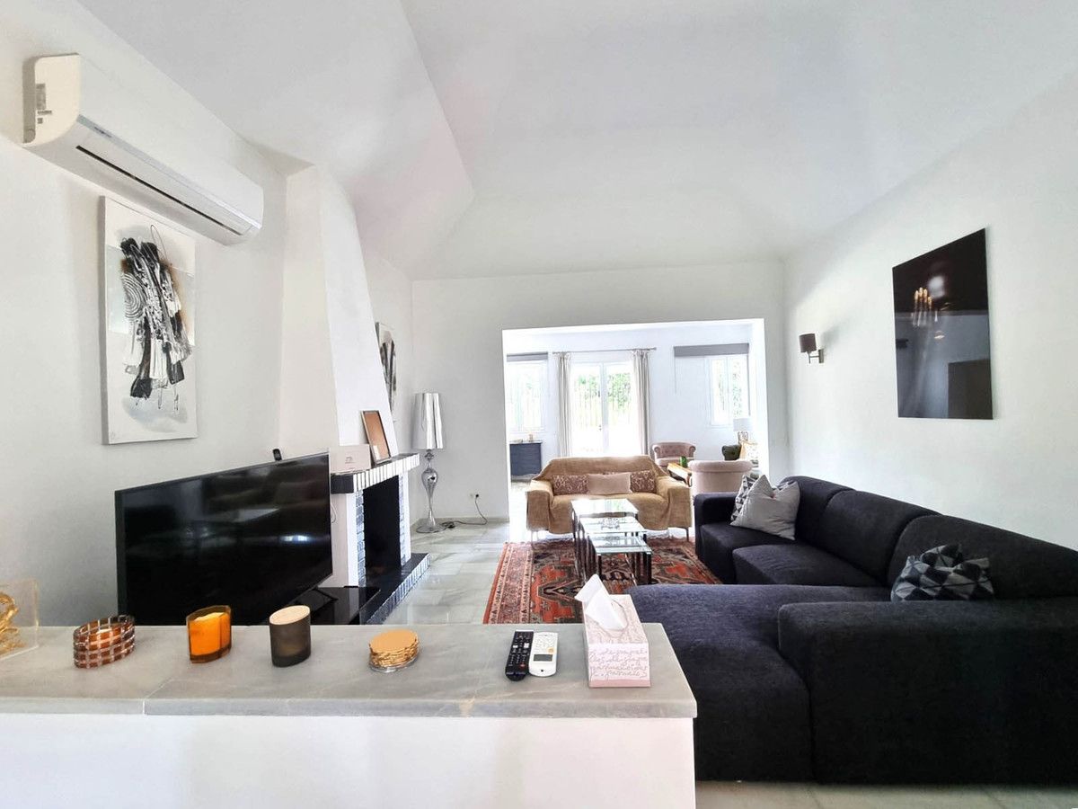 Sala de estar de Casa o chalet en venta en Mijas con Aire acondicionado, Calefacción y Jardín privado