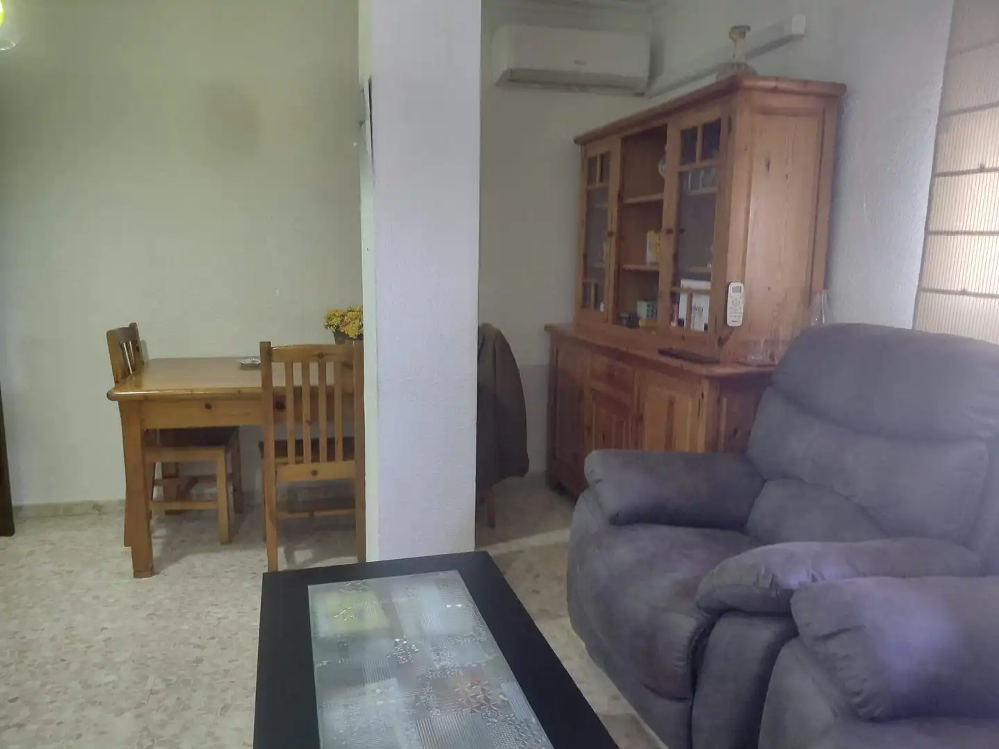 Living room of Flat for sale in Sevilla  with Air Conditioner, Heating and Terrace
