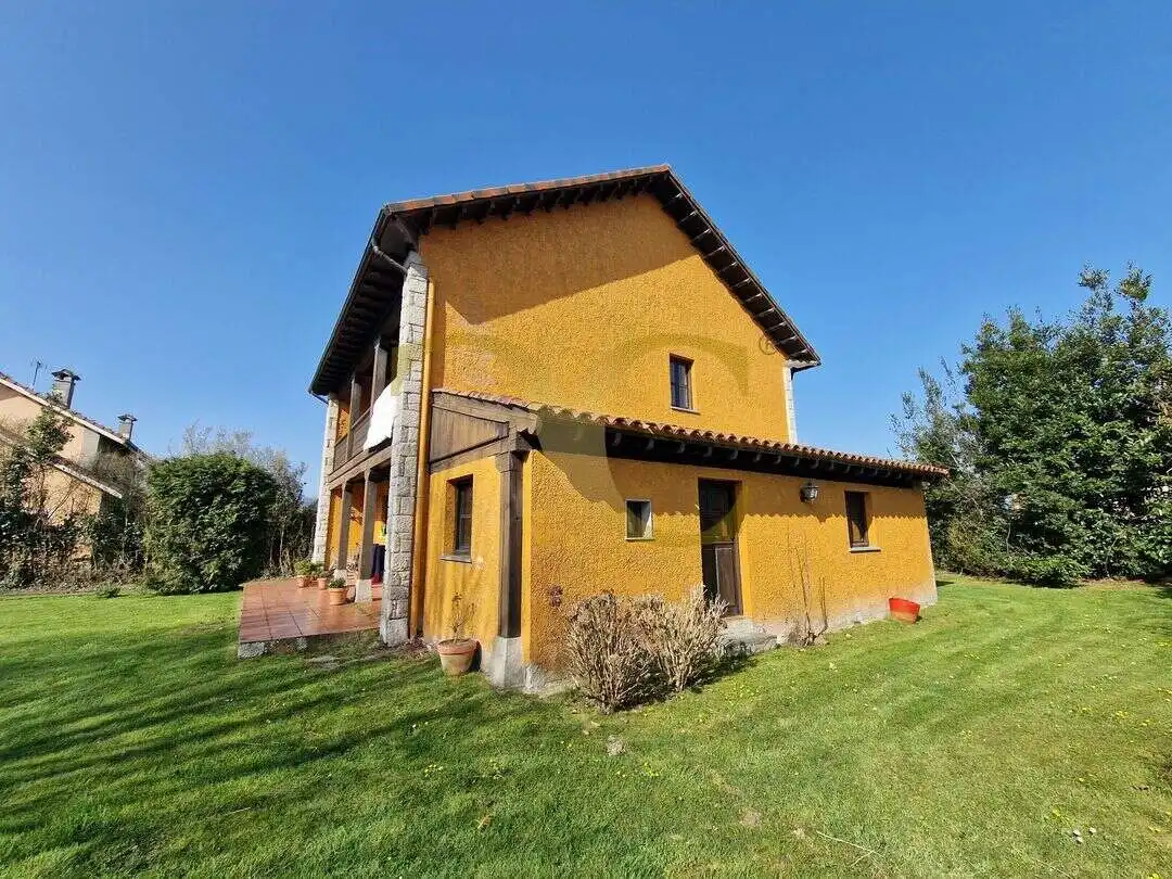 Houses for sale in Pancar, Llanes pueblo