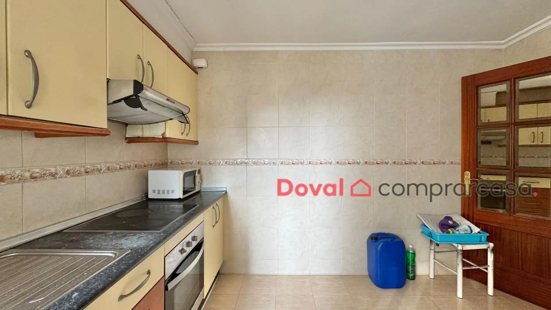 Kitchen of Flat for sale in Vigo   with Parquet flooring