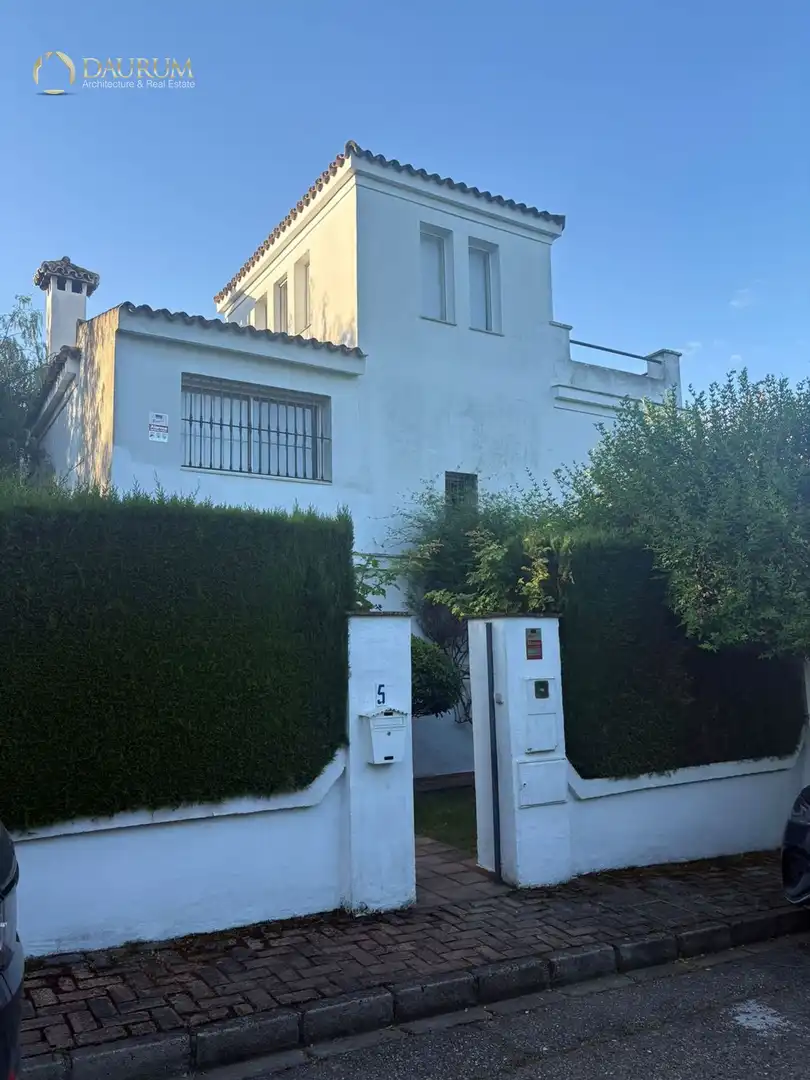 Vista exterior de Casa o chalet en venta en Mairena del Aljarafe con Aire acondicionado, Calefacción y Terraza