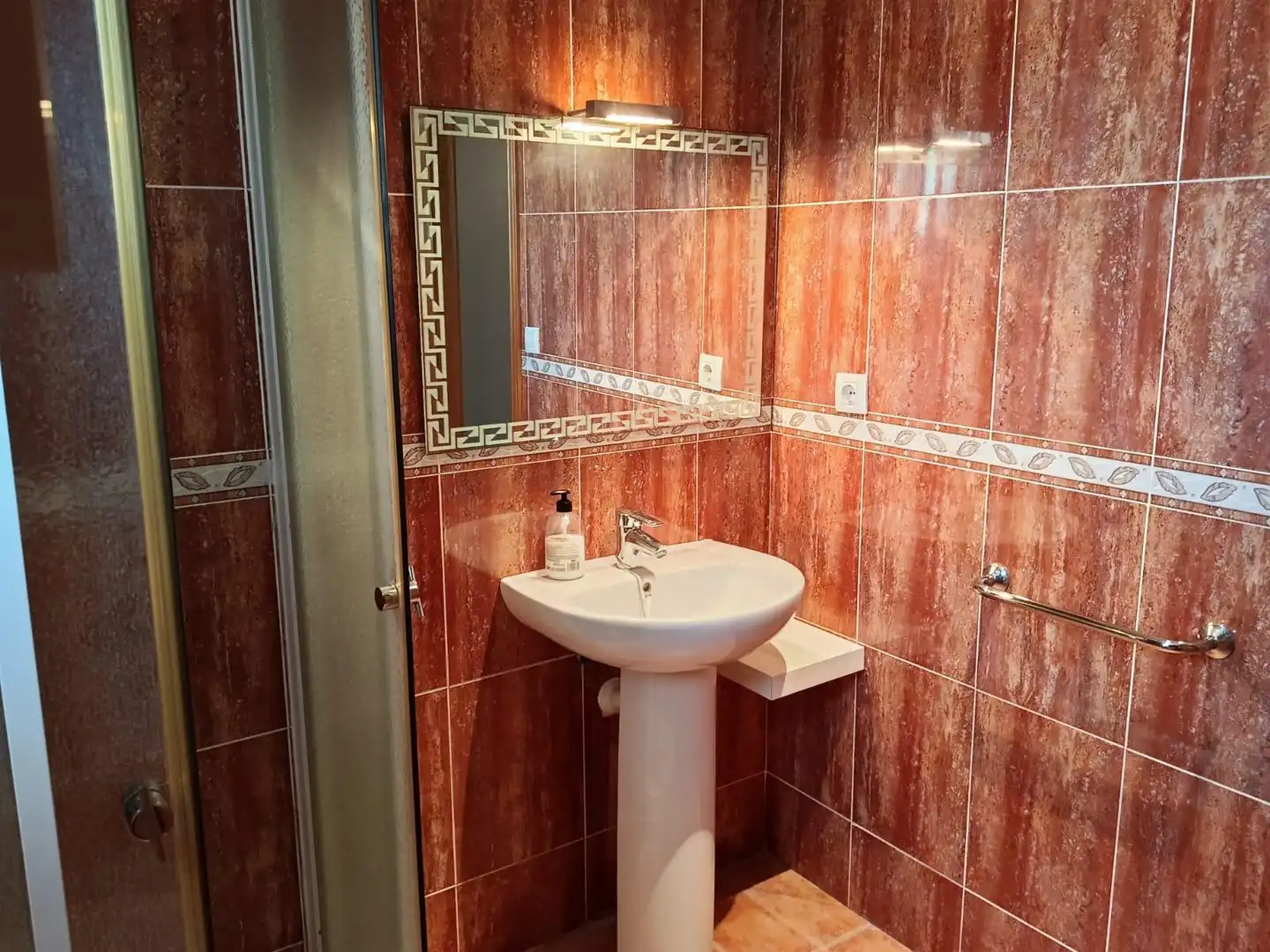 Bathroom of Detached homes for sale in Almazora / Almassora  with Air Conditioner and Community pool