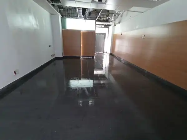 Local comercial en venda a Carrer Tres d'Abril 30, imagen 3