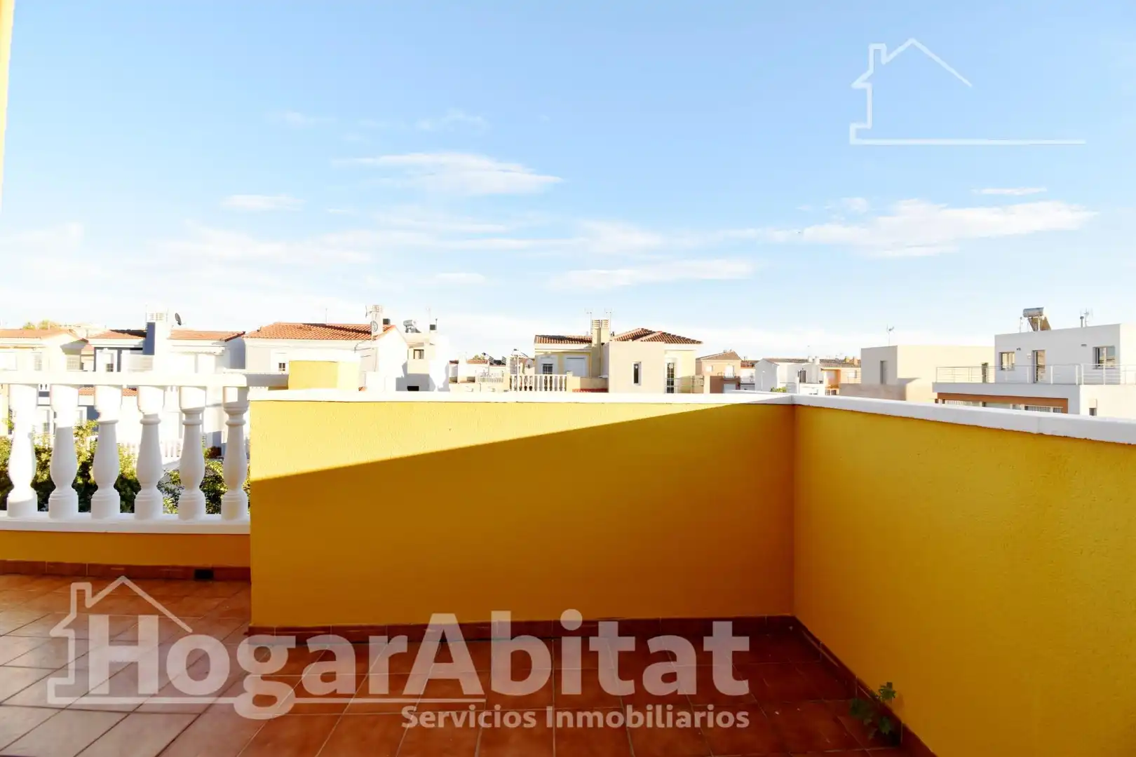 Terrasse von Einfamilien-Reihenhaus zum Verkauf in Cullera mit Heizung, Terrasse und Abstellraum