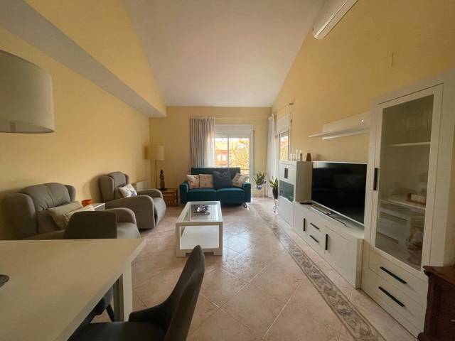 Dúplex en Alquiler en Carrer Martí Montaner i Coris en Avinguda Catalunya