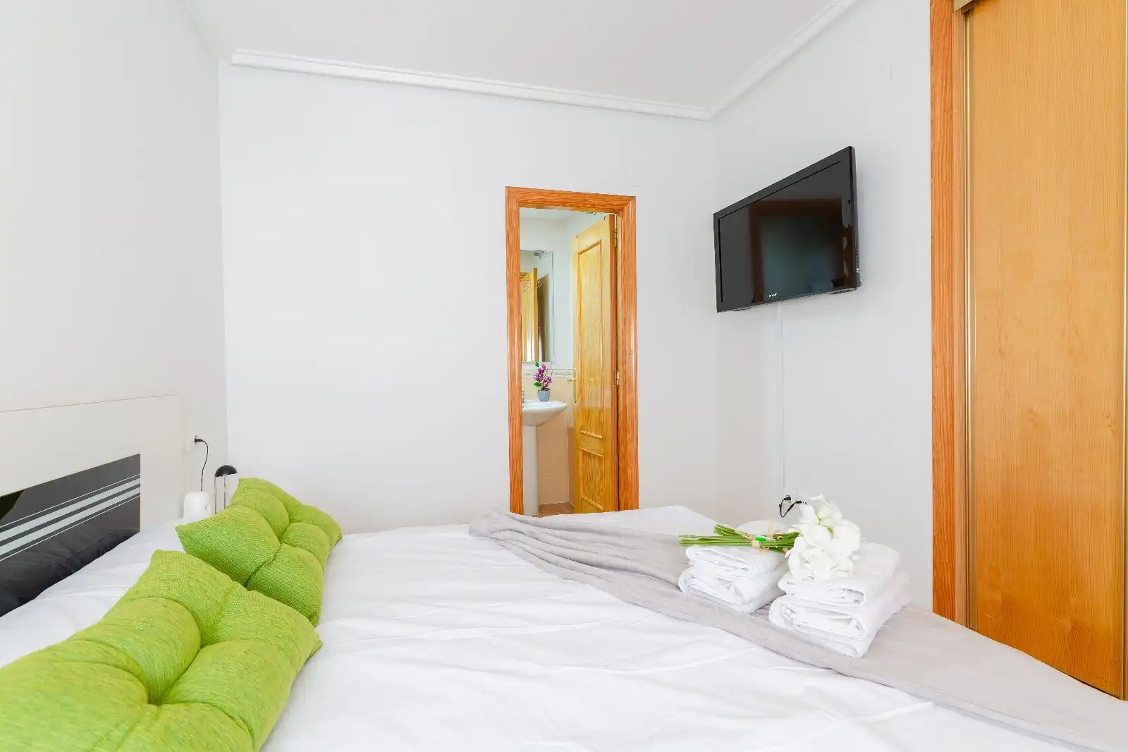 Habitación de Apartamento de alquiler en Guardamar del Segura con Aire acondicionado, Calefacción y Amueblado