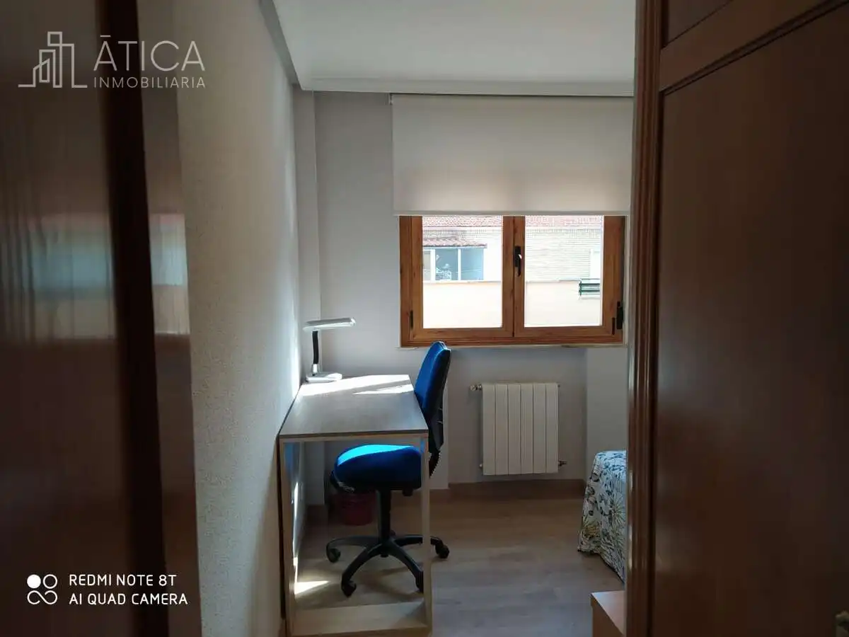 Àtic amb ascensor de lloguer a San Bernardo - Carmelitas - Campus, imagen 11