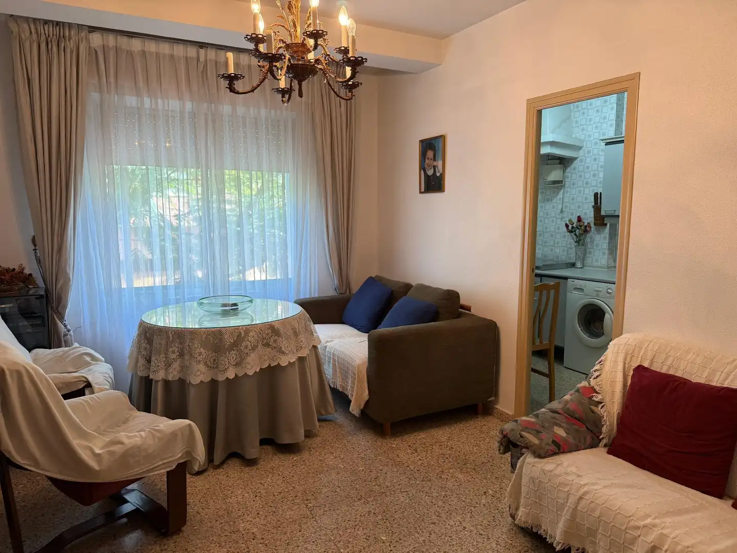 Sala d'estar de Casa adosada en venda en Jarandilla de la Vera amb Calefacció i Traster