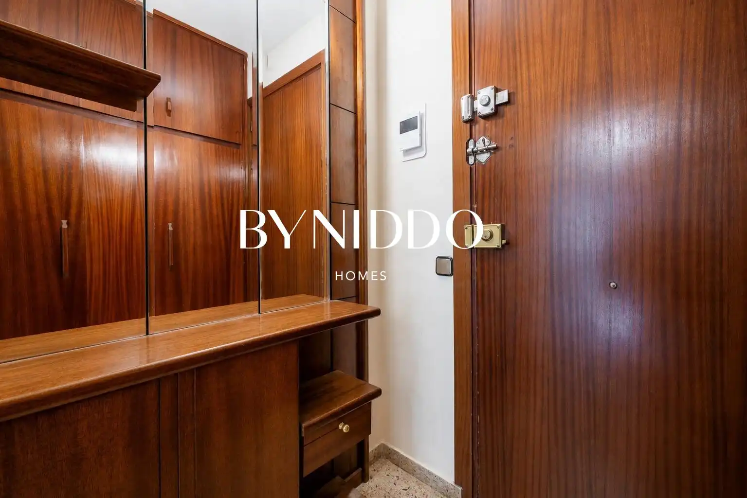 Piso en venta en Sant Cugat del Vallès con Aire acondicionado, Calefacción y Amueblado