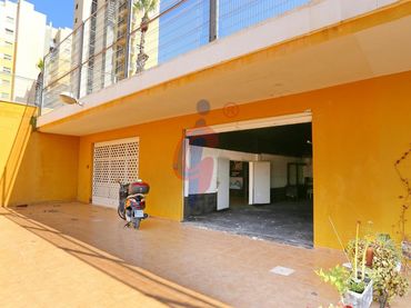 Local comercial en venda a Avenida Avenida del Puerto 26