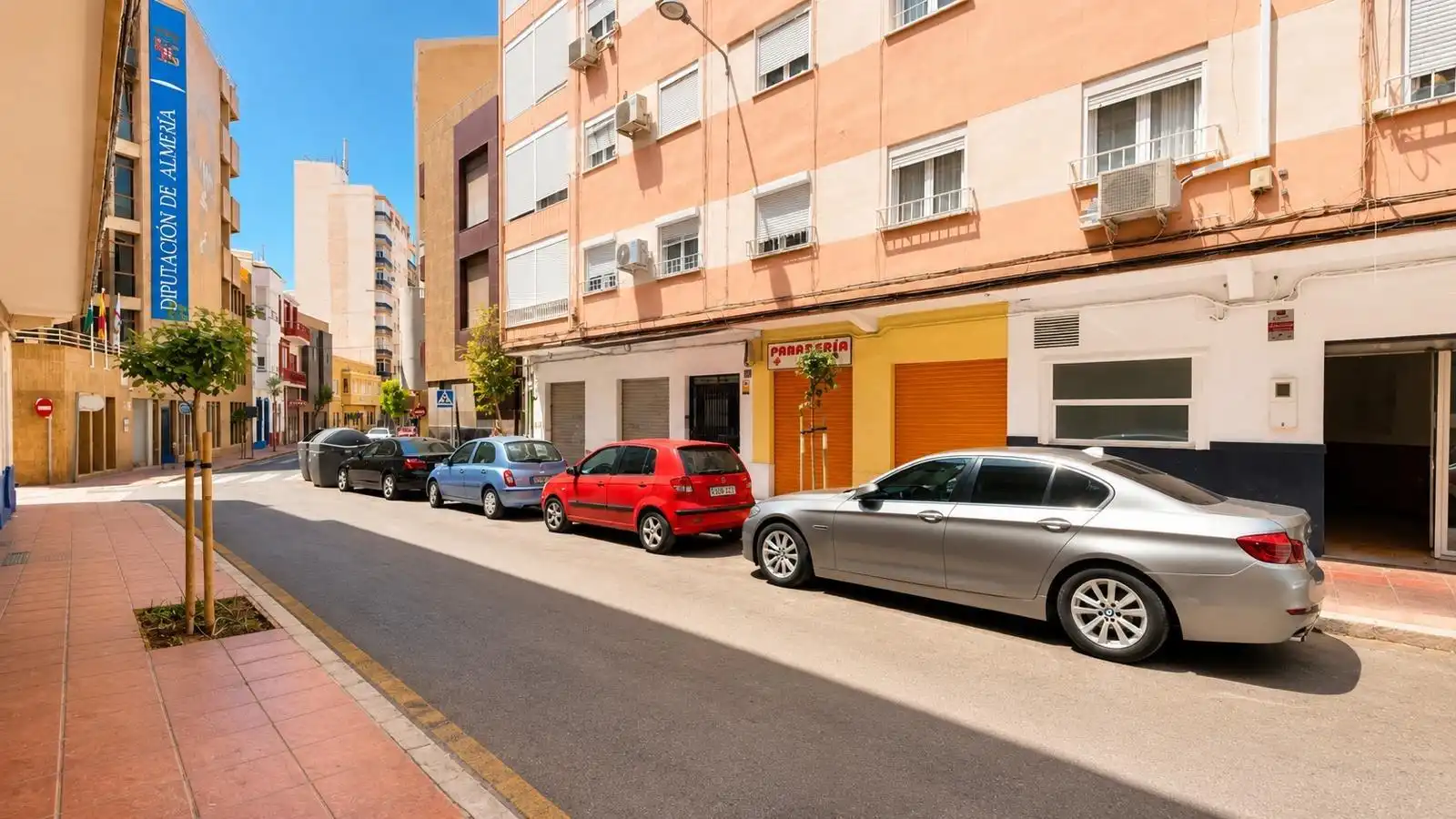 Vista exterior de Local en venda en Almería