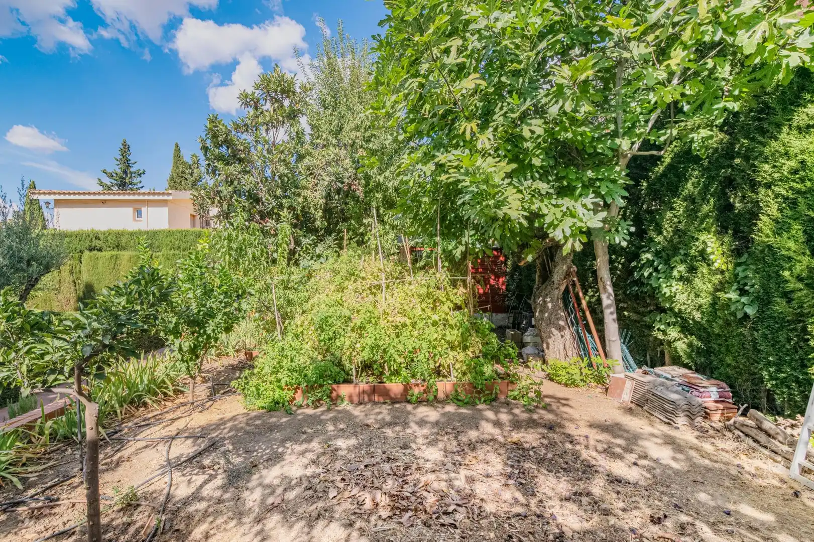 Residential for sale in Barrio de la Vega