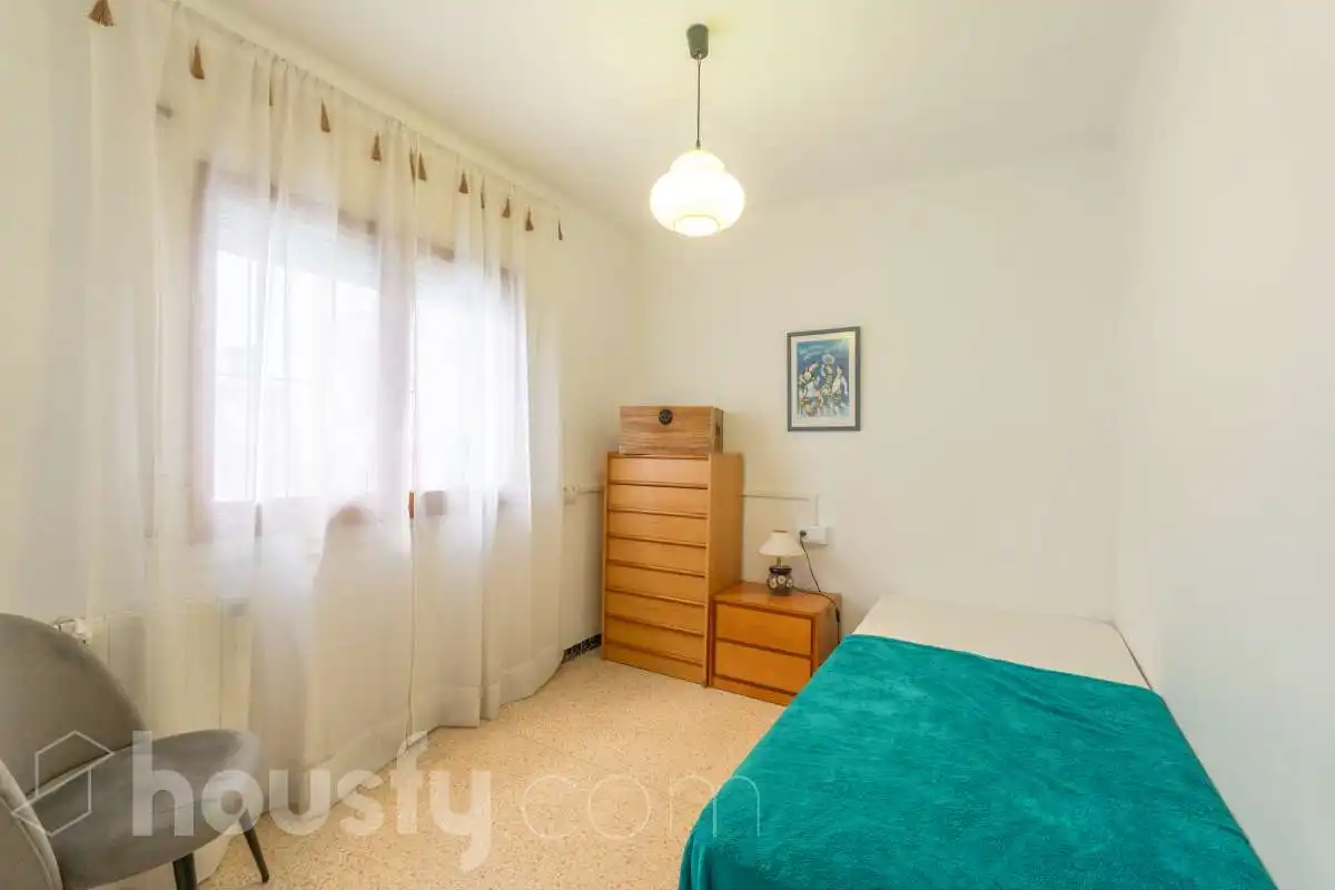 Habitación de Piso en venta en Vilanova i la Geltrú con Calefacción, Terraza y Balcón
