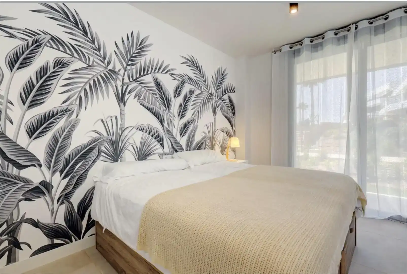 Schlafzimmer von Wohnungen zur Miete in Casares mit Klimaanlage und Schwimmbad