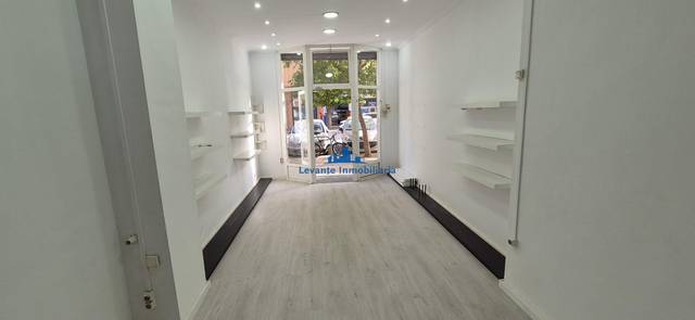 Local comercial en Alquiler en Malilla