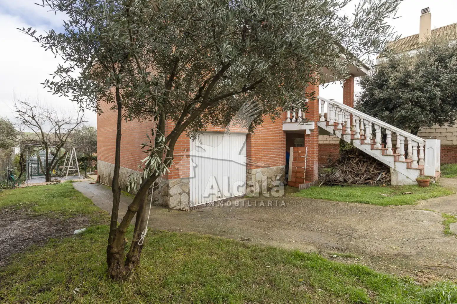 Vista exterior de Casa o chalet en venta en Torrejón del Rey con Calefacción y Piscina