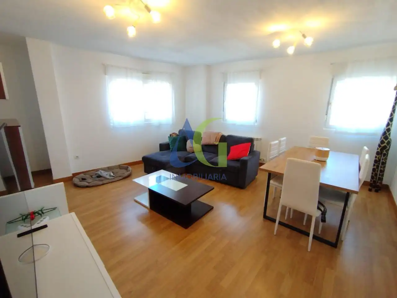 Sala de estar de Piso en venta en Villaquilambre con Calefacción, Parquet y Trastero