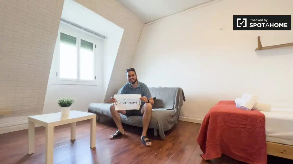 Flat with terrace to rent in Eixample, imagen 2
