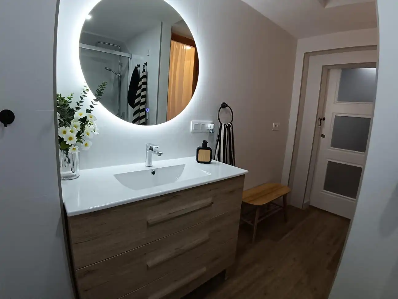 Bathroom of Detached homes for rent in Antequera