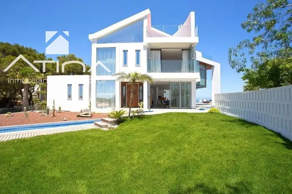 Vista exterior de Casa o xalet en venda en Jávea / Xàbia amb Aire condicionat, Calefacció i Jardí privat