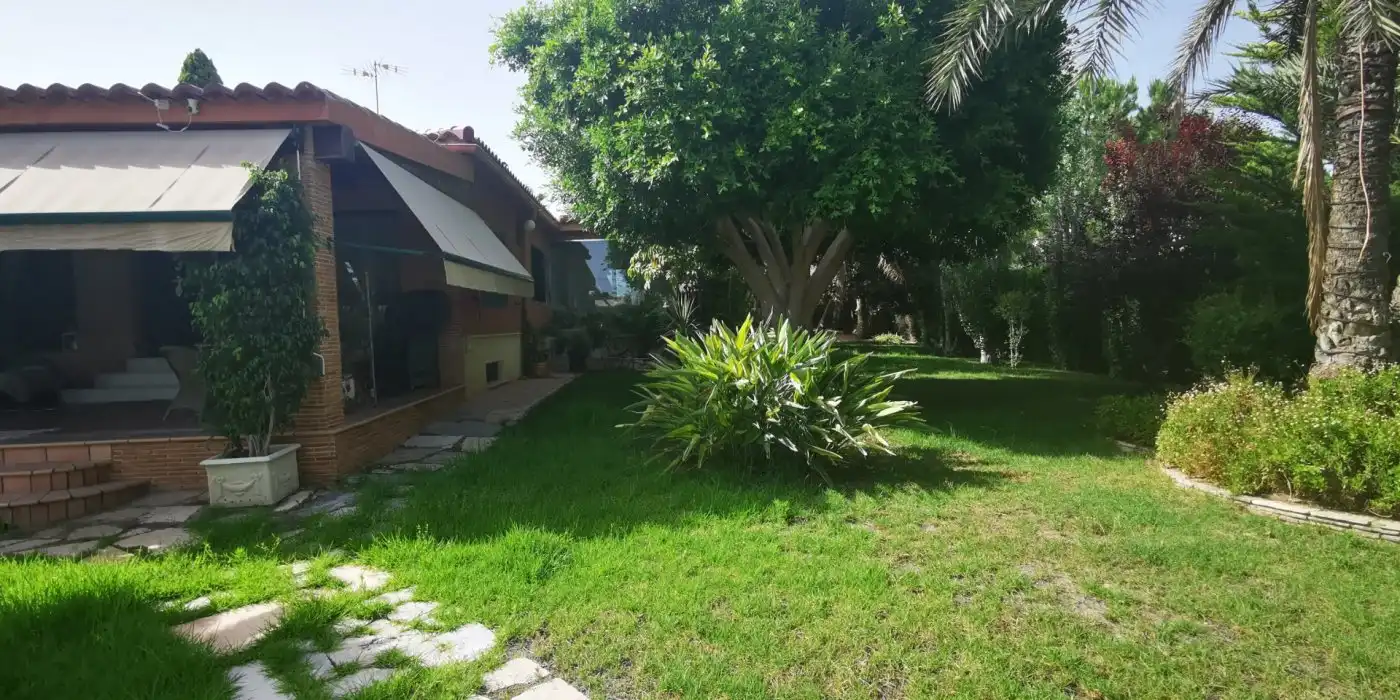 Jardí de Casa o xalet en venda en Elche / Elx amb Aire condicionat, Jardí privat i Terrassa