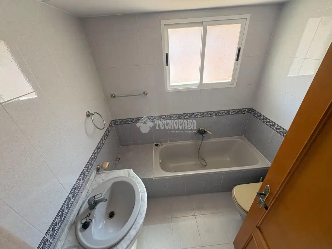 Baño de Piso en venta en Burjassot con Balcón