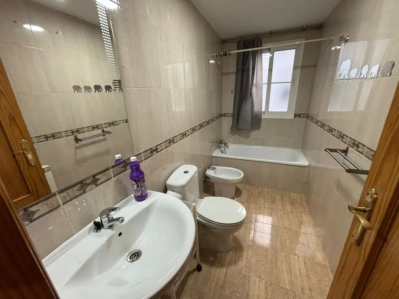 Badezimmer von Dachboden zum Verkauf in Churriana de la Vega mit Heizung, Terrasse und Gemeinschaftspool