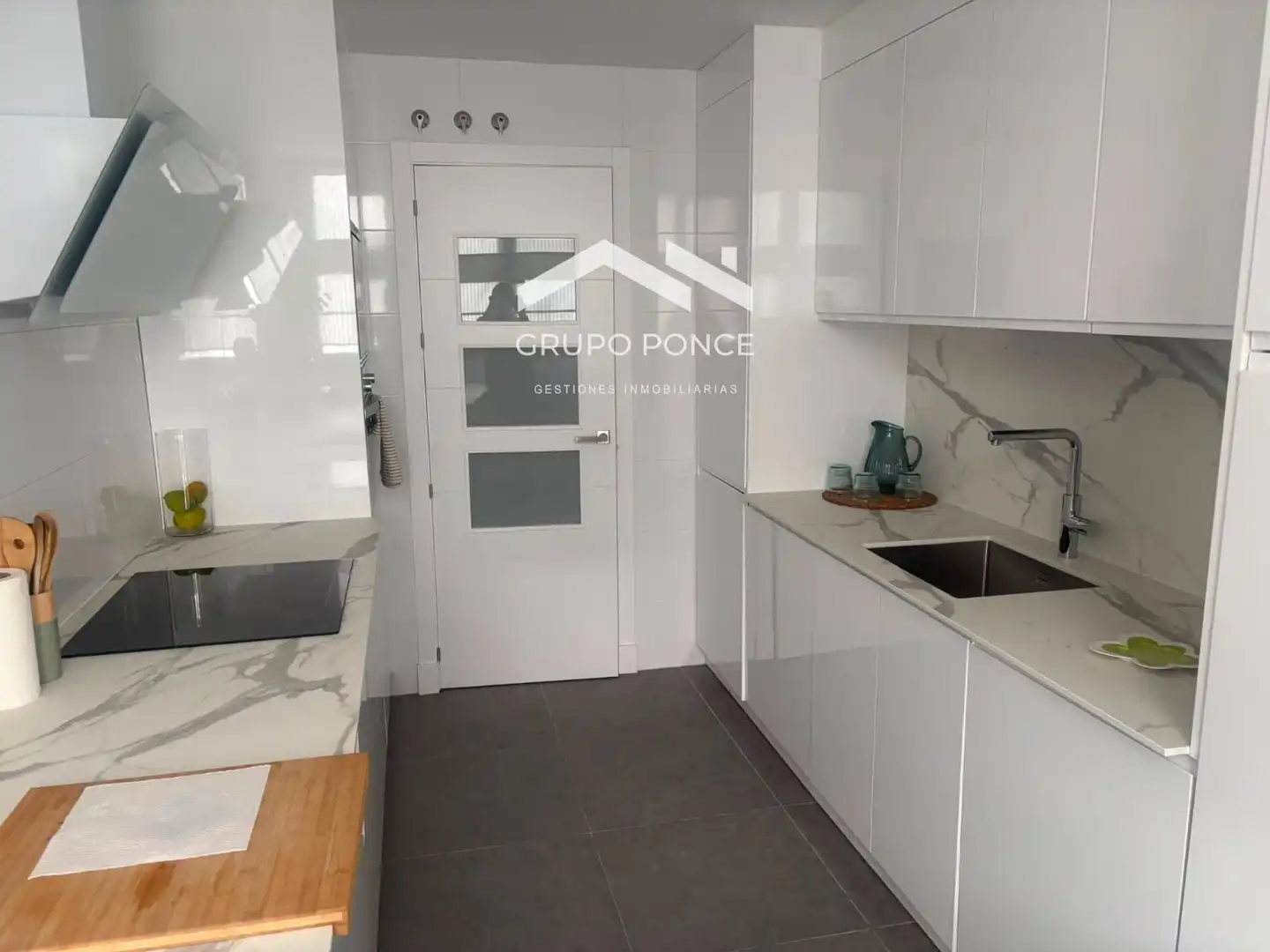 Küche von Wohnung zum Verkauf in Jerez de la Frontera mit Abstellraum, Schwimmbad und Gemeinschaftspool
