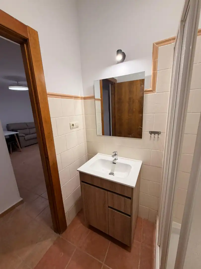 Baño de Piso de alquiler en Caravaca de la Cruz con Amueblado, Horno y Microondas