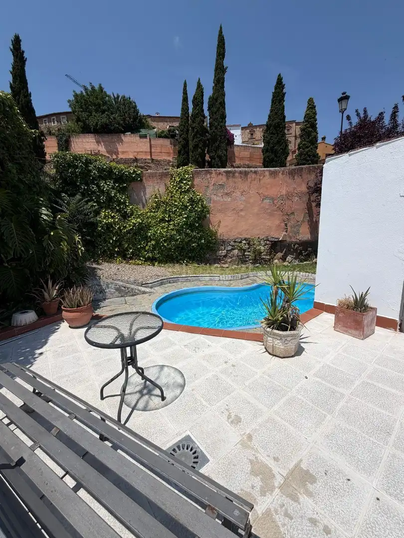 Piscina de Pis en venda en Cáceres amb Jardí privat, Piscina i Rentadora