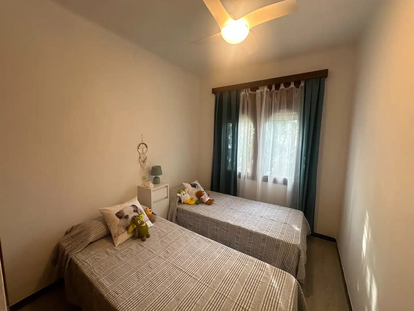Dormitori de Casa o xalet en venda en Mont-roig del Camp amb Aire condicionat, Jardí privat i Terrassa