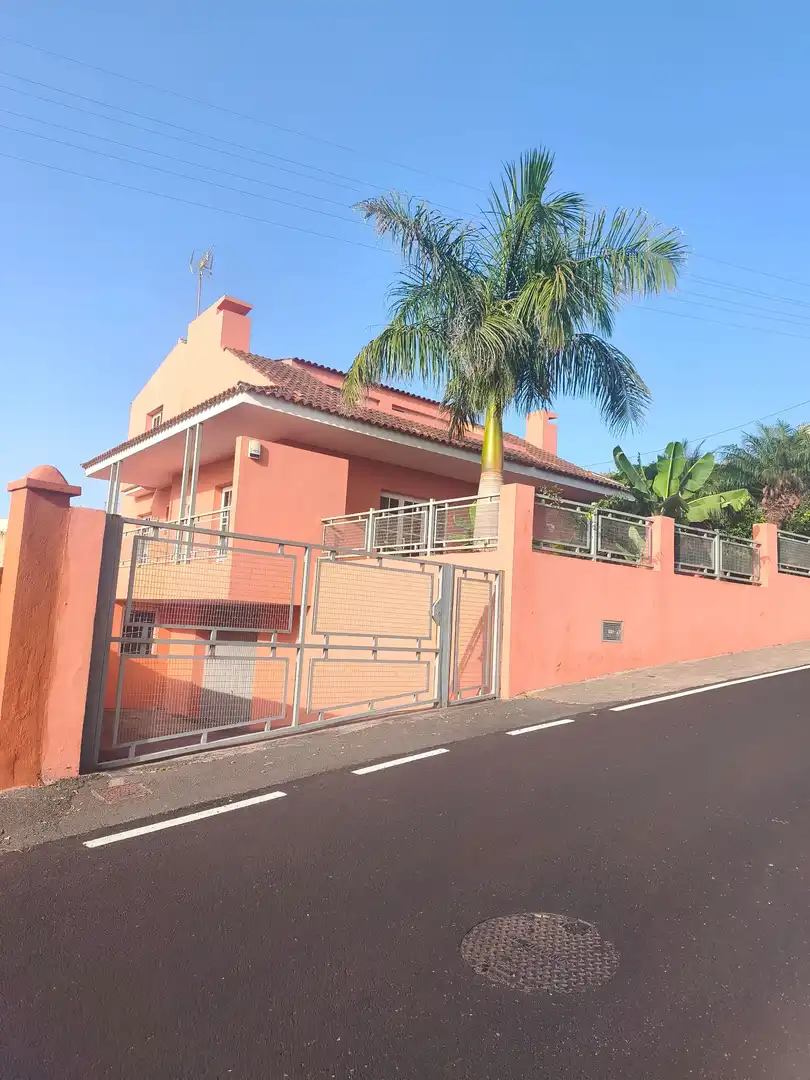 Haus mit Garten zum Verkauf in Guayonje - Mesa del Mar, imagen 2