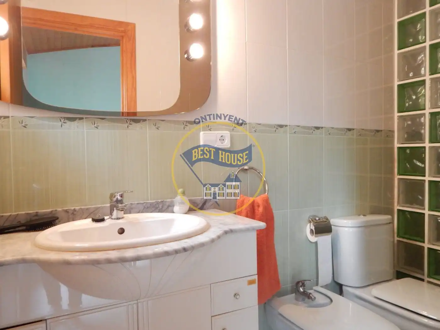 Bathroom of Houses for sale in Muro de Alcoy  with Air Conditioner, Heating and Terrace