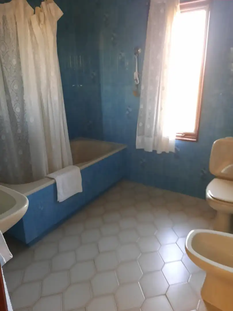 Badezimmer von Country house zum Verkauf in Palencia mit Privatgarten, Terrasse und Abstellraum