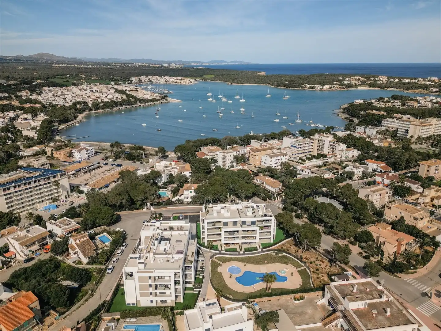 Vista exterior de Pis en venda en Felanitx amb Aire condicionat, Traster i Piscina