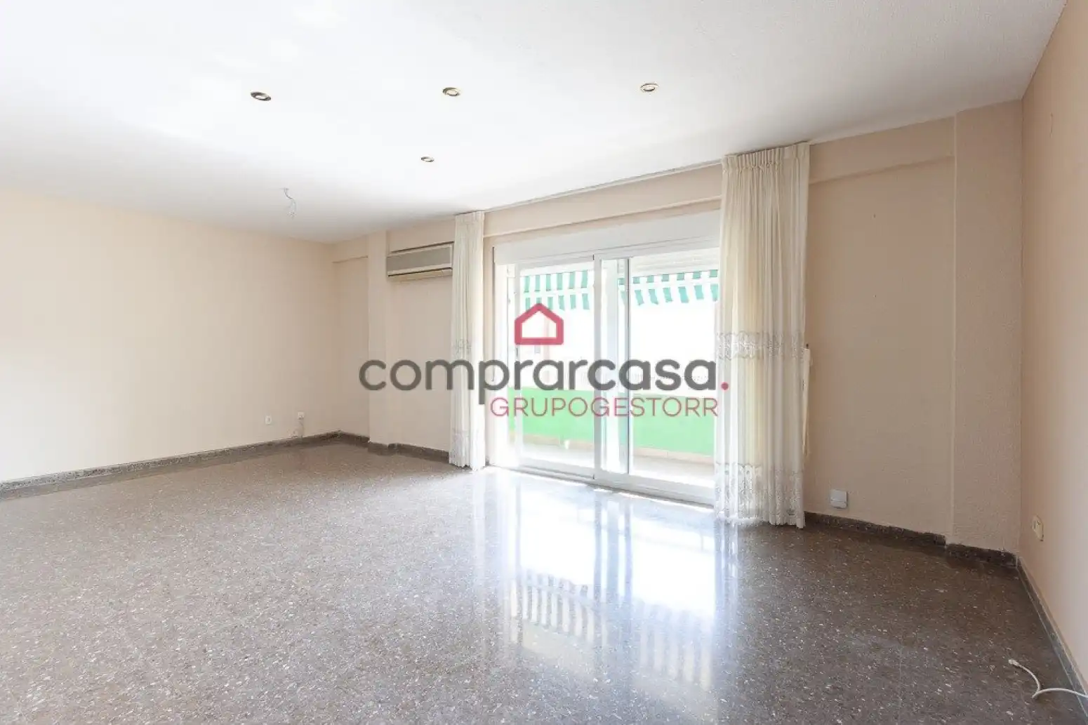 Flat with terrace for sale in Valencia - plaza melchor hoyos perez, imagen 4