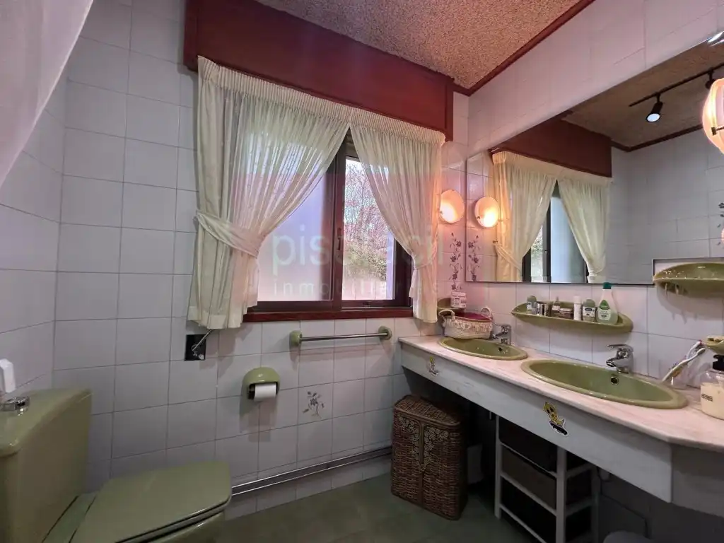 Bany de Casa o xalet en venda en Lugo