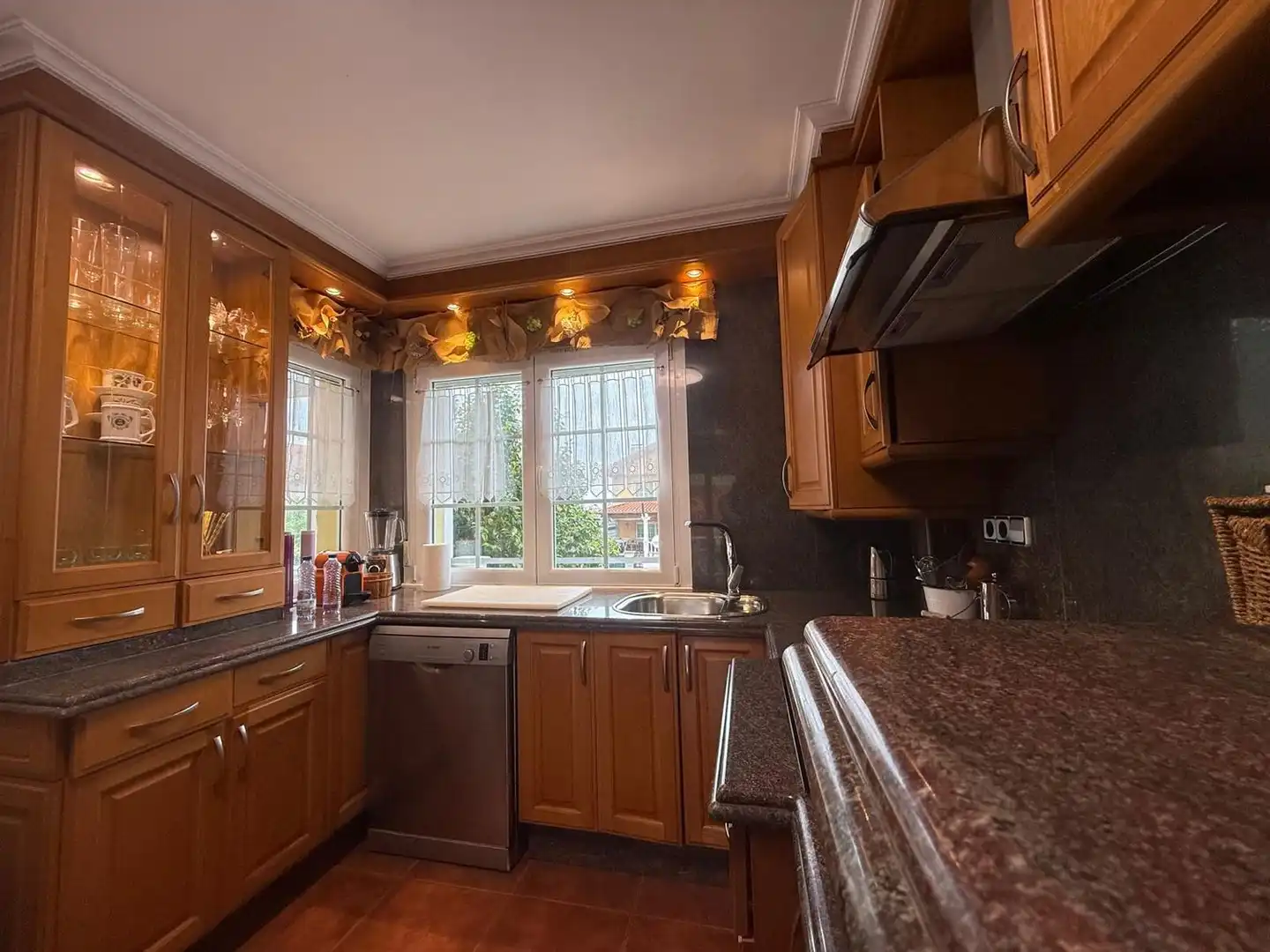 Cocina de Casa o chalet en venta en Gijón  con Calefacción, Terraza y Piscina