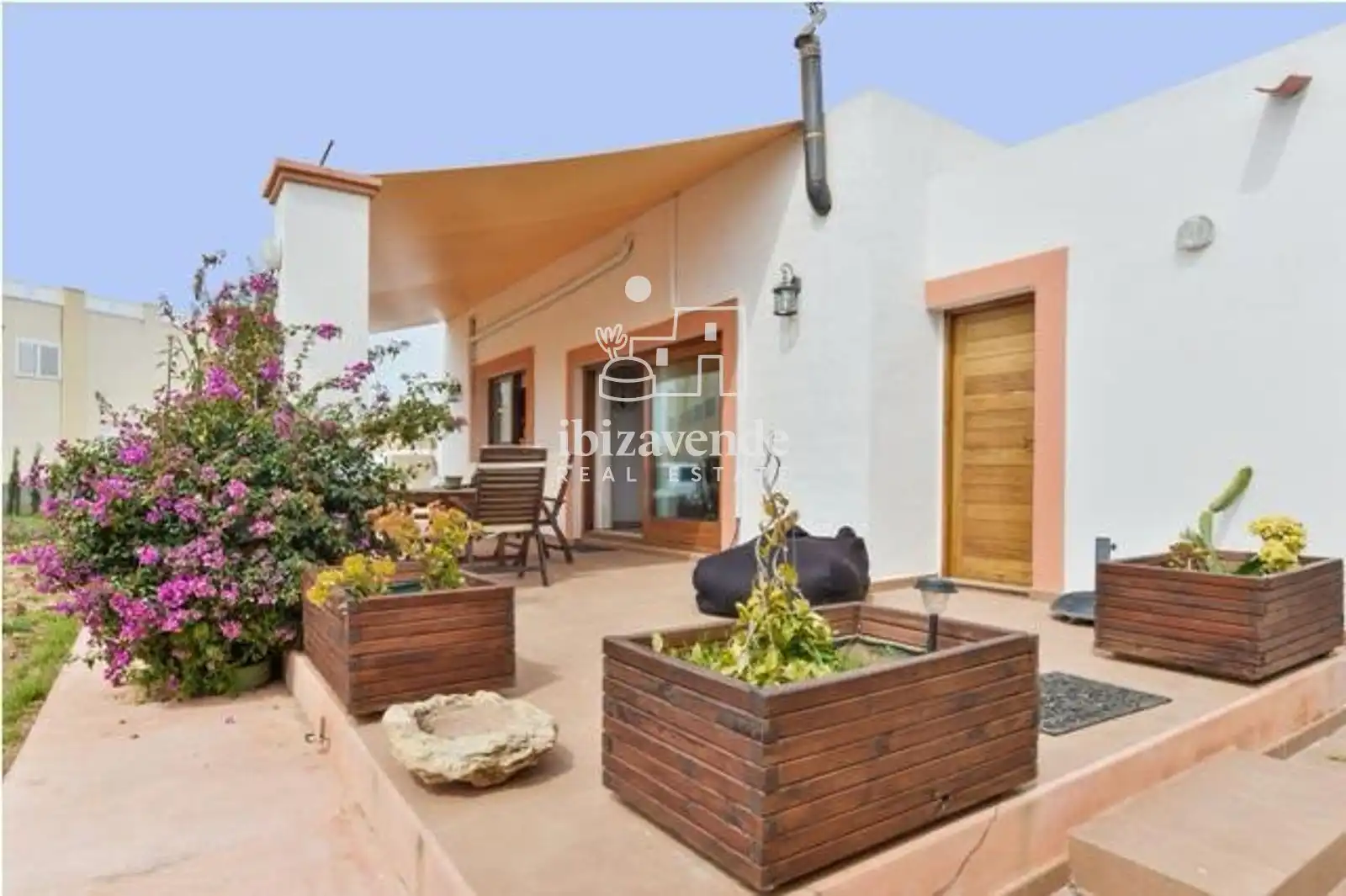 House to rent in Clavell