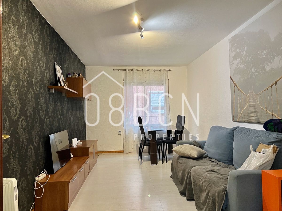 Living room of Flat for sale in Cornellà de Llobregat  with Internet